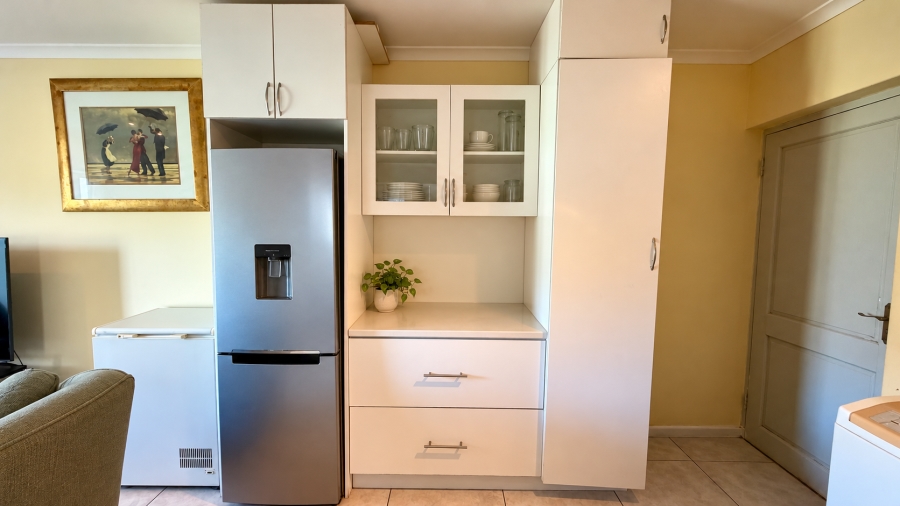 2 Bedroom Property for Sale in Gordons Bay Central Western Cape